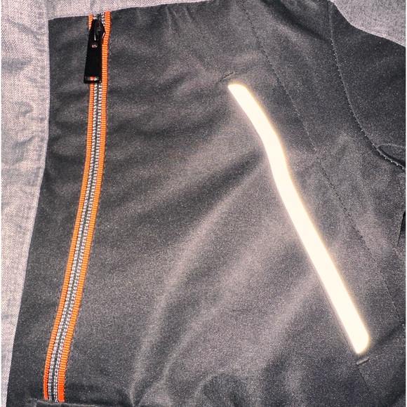 280. Kids Member’s Mark Ultimate Snow Jacket Hooded Coat in Gray, Black & Orange - Picture 15 of 16